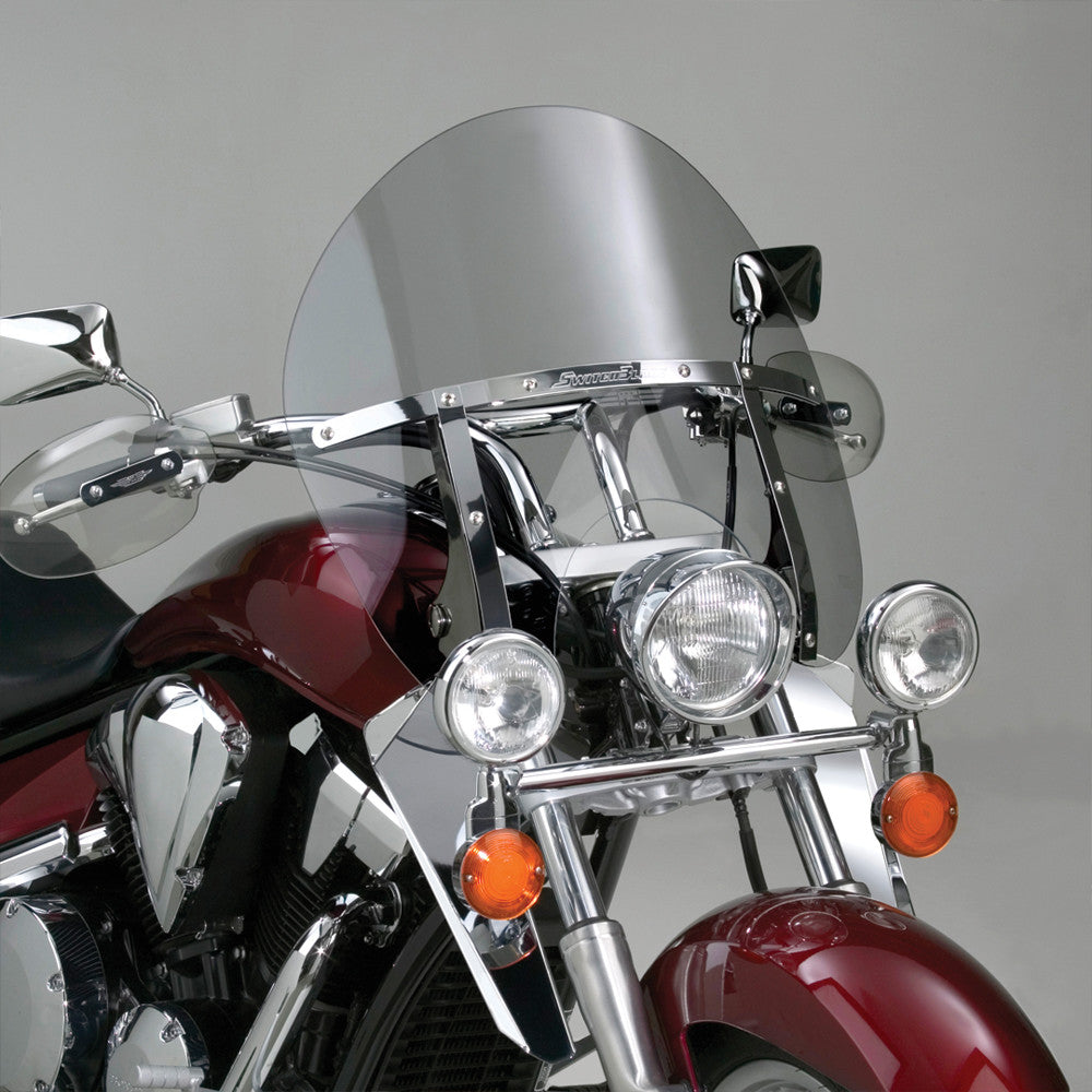 NATIONAL CYCLE Switchblade Chopped Windshield